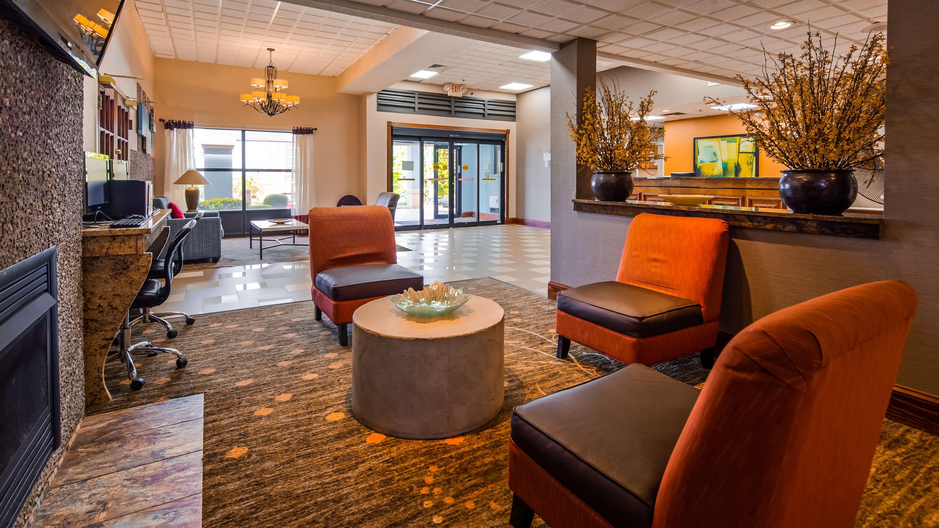Sky Point Hotel & Suites - Atlanta Airport Exterior photo